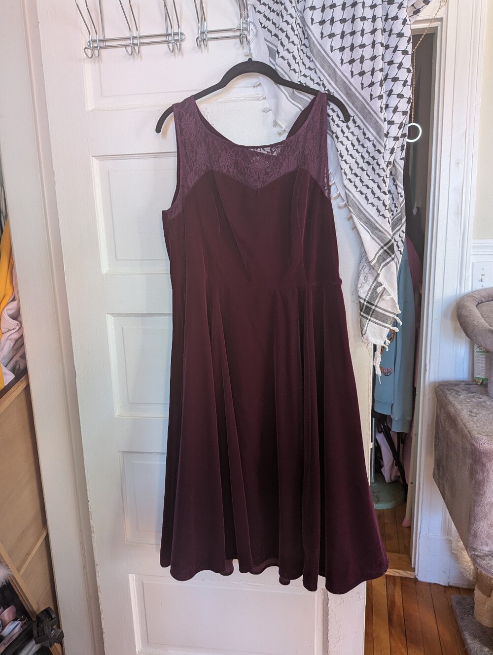 Velvet Dress - Picture 2 of 5